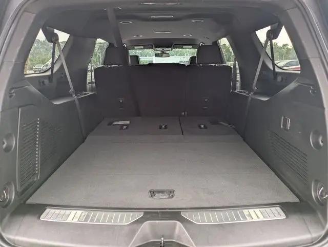 2021 Chevrolet Suburban 4WD RST