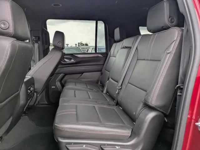 2021 Chevrolet Suburban 4WD RST