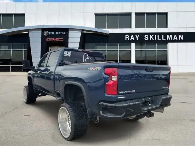 2022 Chevrolet Silverado 2500HD 4WD Crew Cab Standard Bed Custom