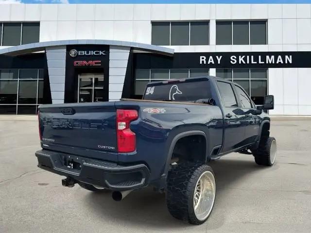 2022 Chevrolet Silverado 2500HD 4WD Crew Cab Standard Bed Custom