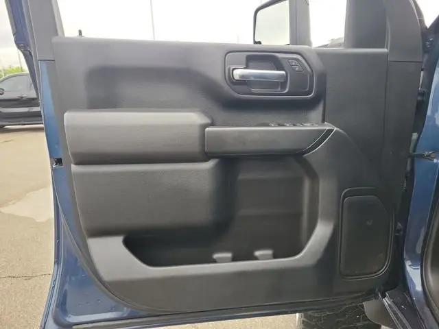 2022 Chevrolet Silverado 2500HD 4WD Crew Cab Standard Bed Custom