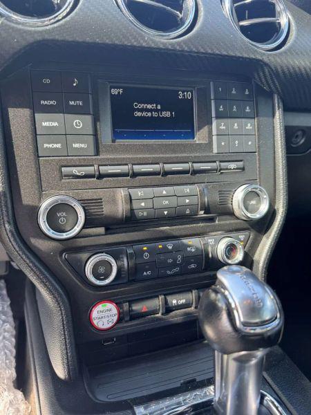 2016 Ford Mustang V6