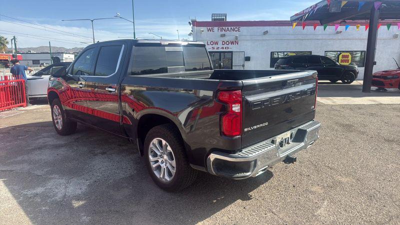 2022 Chevrolet Silverado 1500 4WD Crew Cab Short Bed LTZ