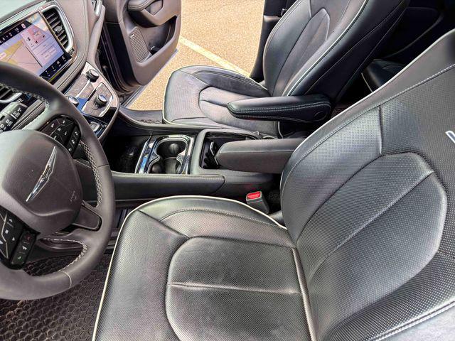 2023 Chrysler Pacifica Hybrid Limited