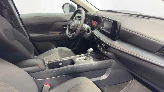 2025 Nissan Kicks S FWD
