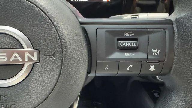 2025 Nissan Kicks S FWD