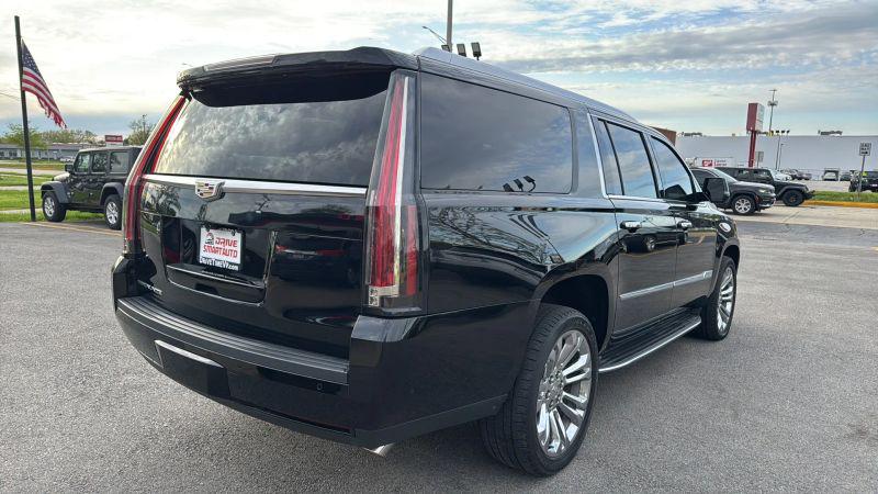2019 Cadillac Escalade ESV Luxury