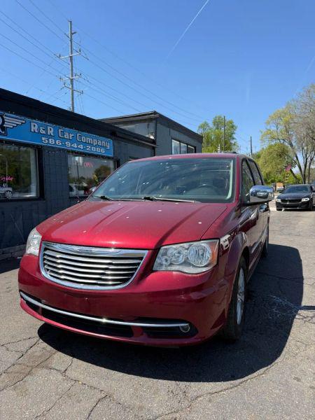2016 Chrysler Town & Country Limited for sale in Mount Clemens, MI