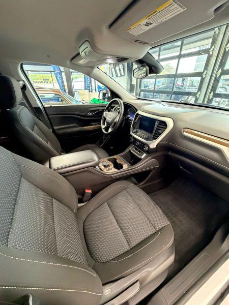 2022 GMC Acadia AWD SLE