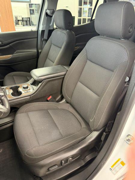 2022 GMC Acadia AWD SLE