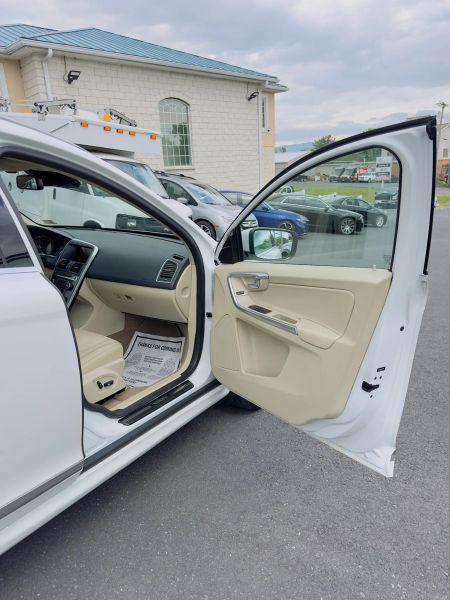 2015 Volvo XC60 3.2 Premier Plus