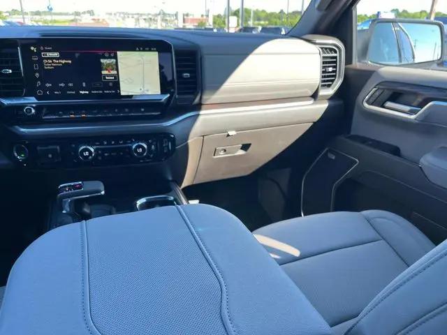 2026 GMC Sierra 1500 Crew Cab, Short Bed, SLT, 4WD