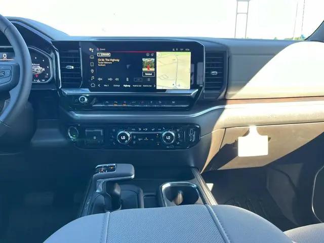 2026 GMC Sierra 1500 Crew Cab, Short Bed, SLT, 4WD