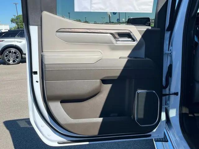 2026 GMC Sierra 1500 Crew Cab, Short Bed, SLT, 4WD