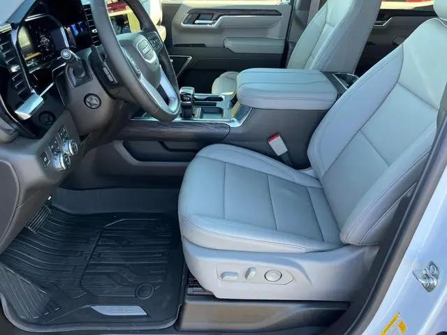 2026 GMC Sierra 1500 Crew Cab, Short Bed, SLT, 4WD