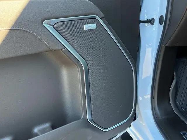 2026 GMC Sierra 1500 Crew Cab, Short Bed, SLT, 4WD