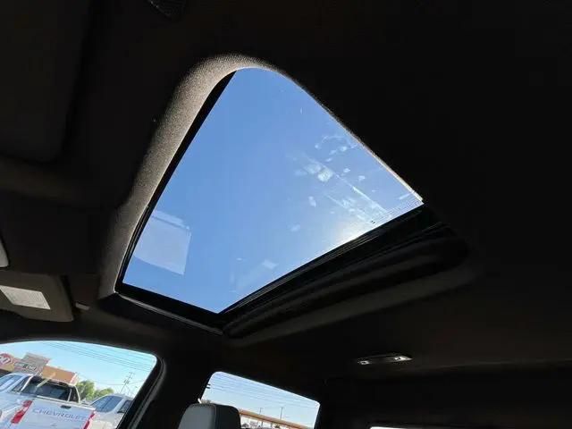 2026 GMC Sierra 1500 Crew Cab, Short Bed, SLT, 4WD