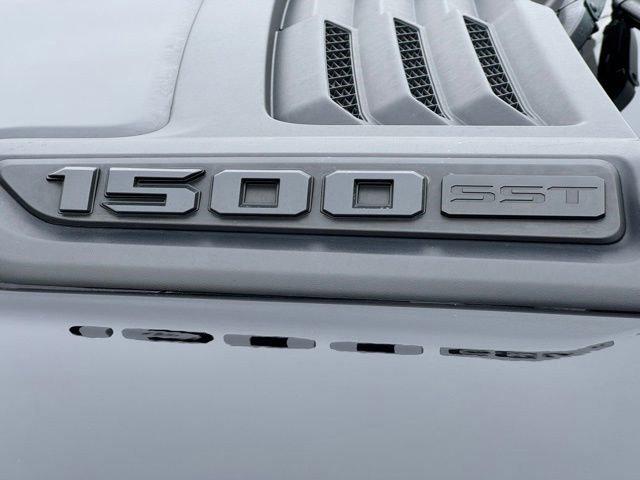 2025 Ram 1500 Laramie Crew Cab 4x4 5'7" Box