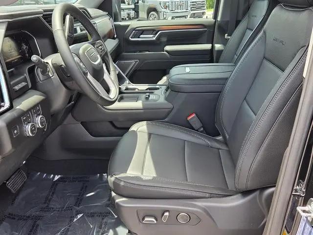2026 GMC Sierra 2500HD Crew Cab, Standard Bed, Denali, 4WD