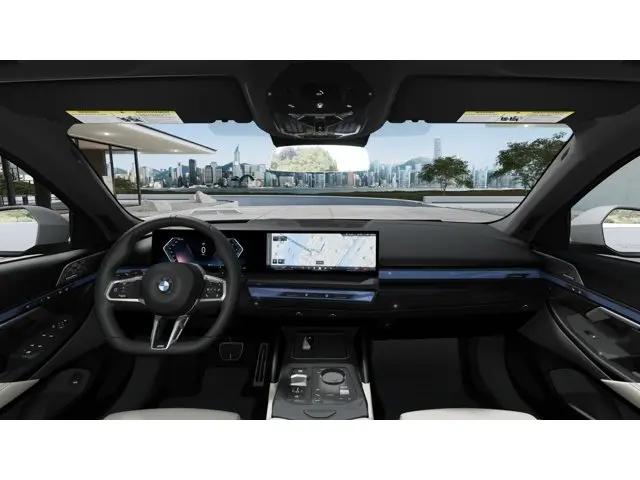 2027 BMW 5 Series 530i xDrive