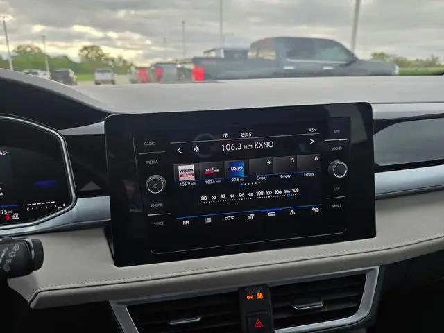 2025 Volkswagen Taos 1.5T SE