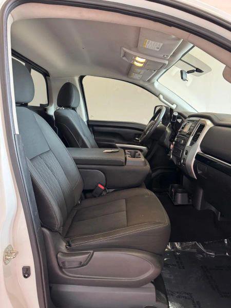 2017 Nissan Titan XD SV