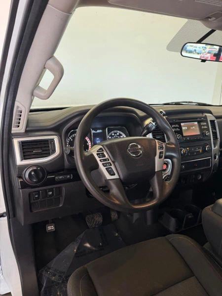 2017 Nissan Titan XD SV
