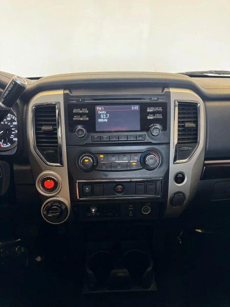 2017 Nissan Titan XD SV