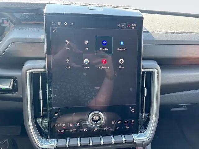 2025 GMC Yukon XL 4WD Denali