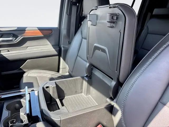 2025 GMC Yukon XL 4WD Denali