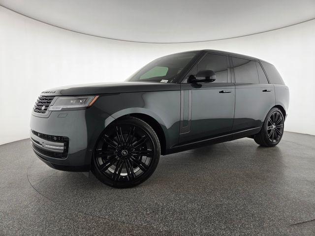 2025 Land Rover Range Rover 4.4 SE LWB 7's photo