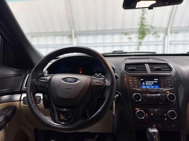 2017 Ford Explorer Base