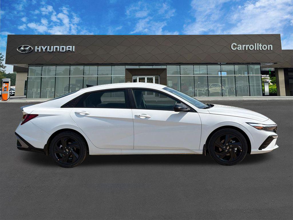 New 2026 White Hyundai SEL Sport image 5