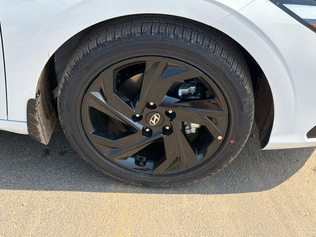 New 2026 White Hyundai SEL Sport image 13