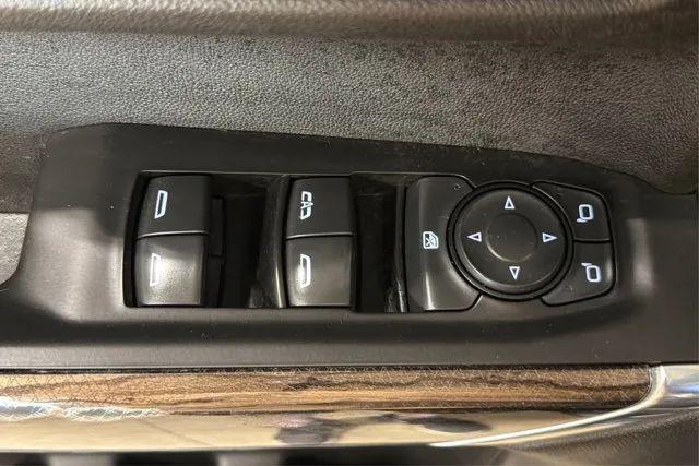 2020 Chevrolet Silverado 1500 4WD Crew Cab Short Bed LT