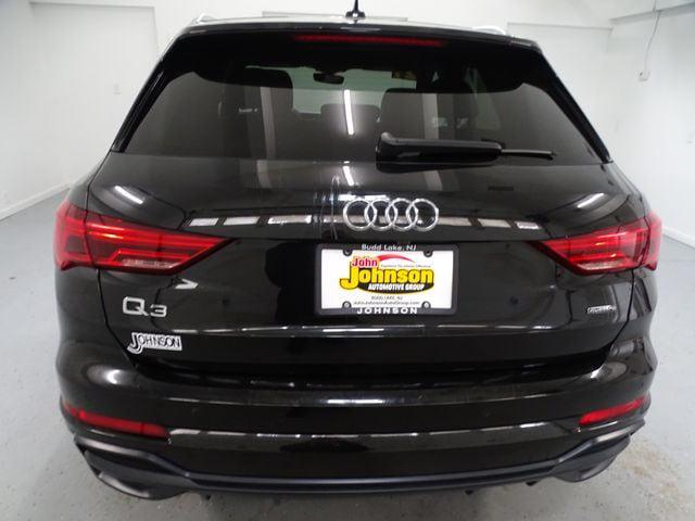 2021 Audi Q3 Premium 45 TFSI S line quattro Tiptronic