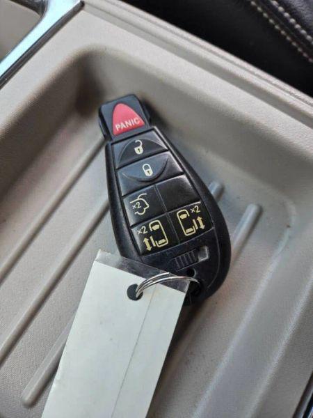 2014 Chrysler Town & Country Touring