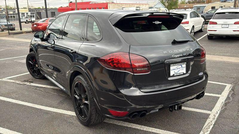 2013 Porsche Cayenne GTS