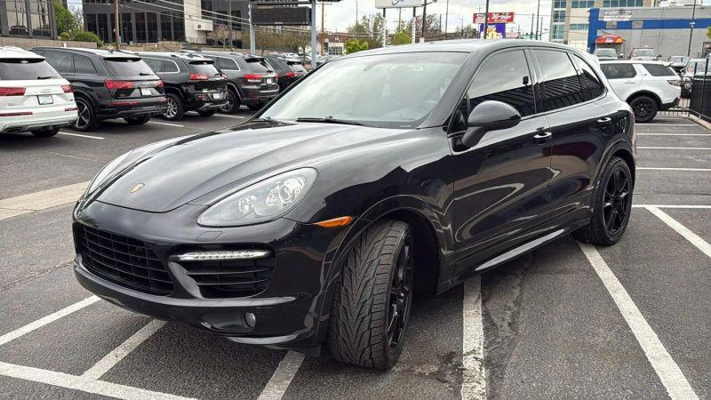 2013 Porsche Cayenne GTS