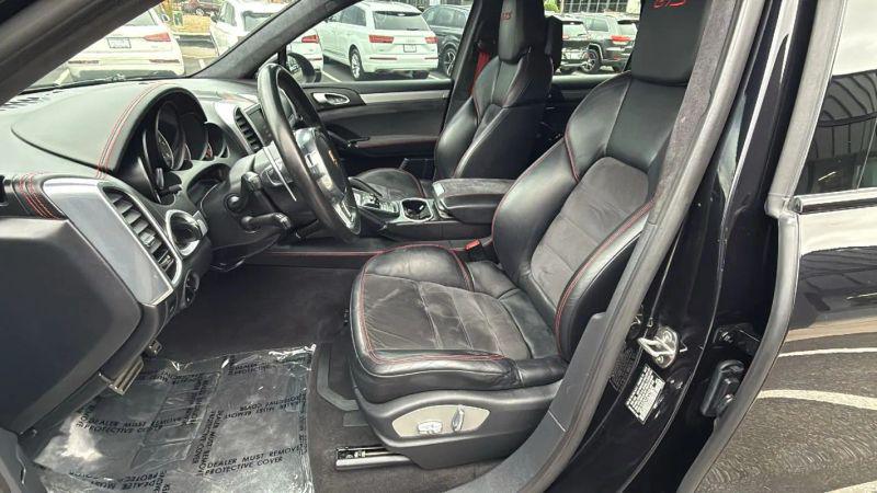 2013 Porsche Cayenne GTS