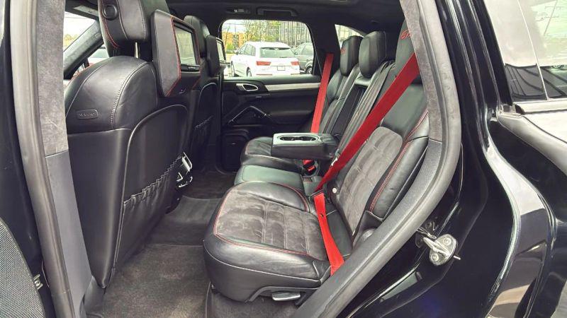 2013 Porsche Cayenne GTS