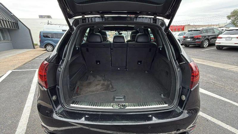 2013 Porsche Cayenne GTS