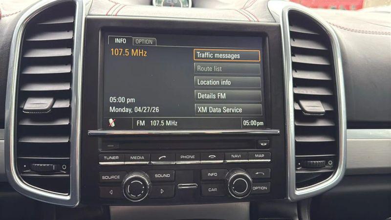2013 Porsche Cayenne GTS