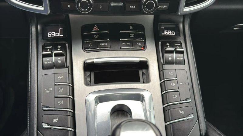 2013 Porsche Cayenne GTS