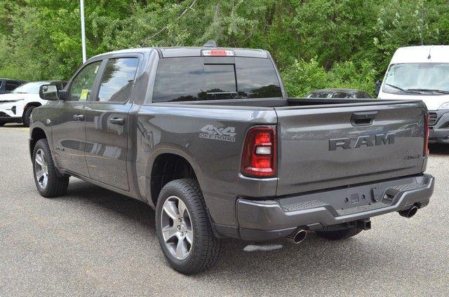 2026 Ram 1500 Express Crew Cab 4x4 57 Box