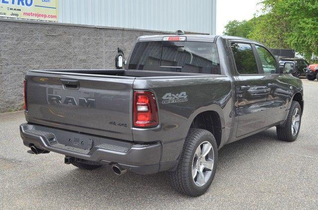 2026 Ram 1500 Express Crew Cab 4x4 57 Box