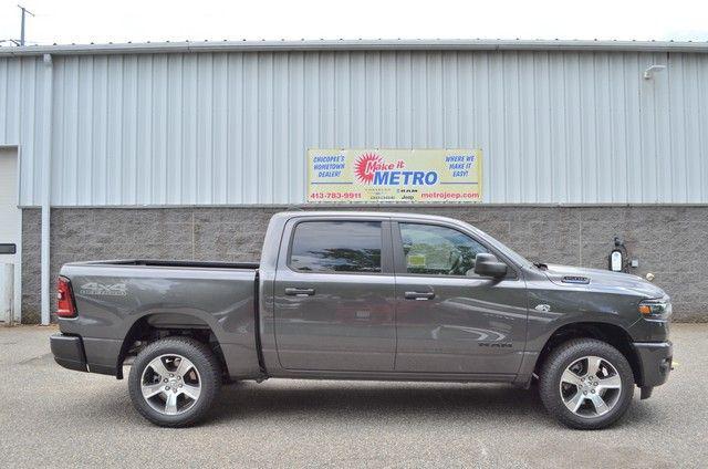 2026 Ram 1500 Express Crew Cab 4x4 57 Box