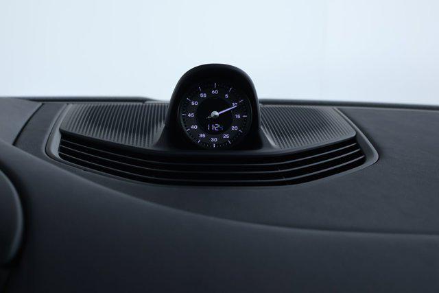 2025 Porsche Taycan RWD