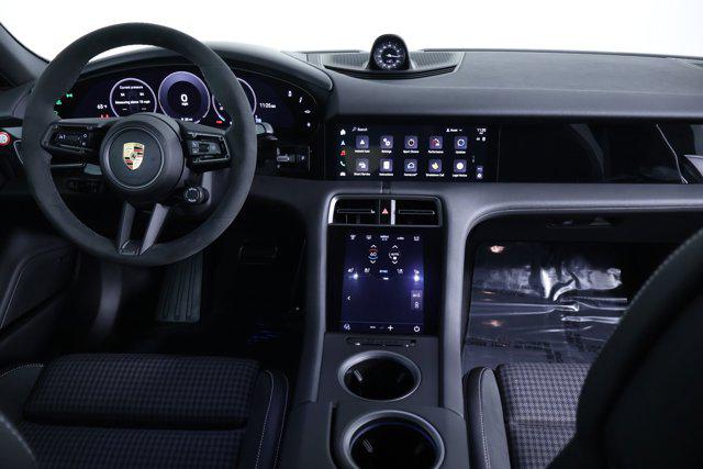 2025 Porsche Taycan RWD