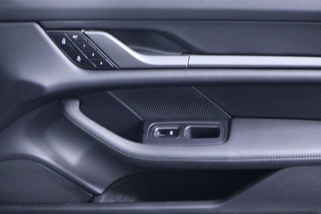 2025 Porsche Taycan RWD